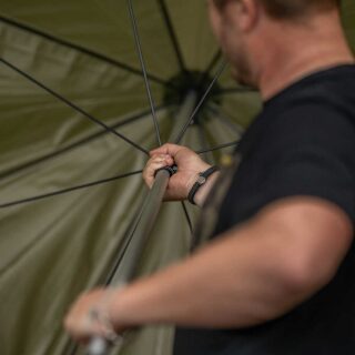 Avid Carp Revolve 3M Brolly