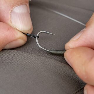 Avid Carp Outline Mirco Ringed Hookbait Swivel - Size 19