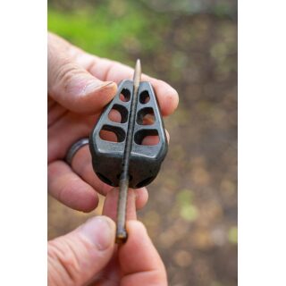 Korum Arrowhead Distance Method Feeder