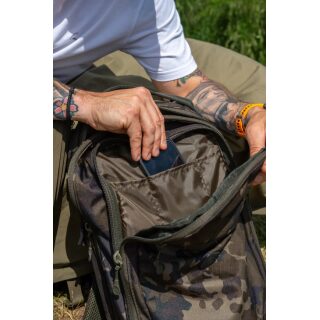 Korda Commuter Rucksack Dark Kamo